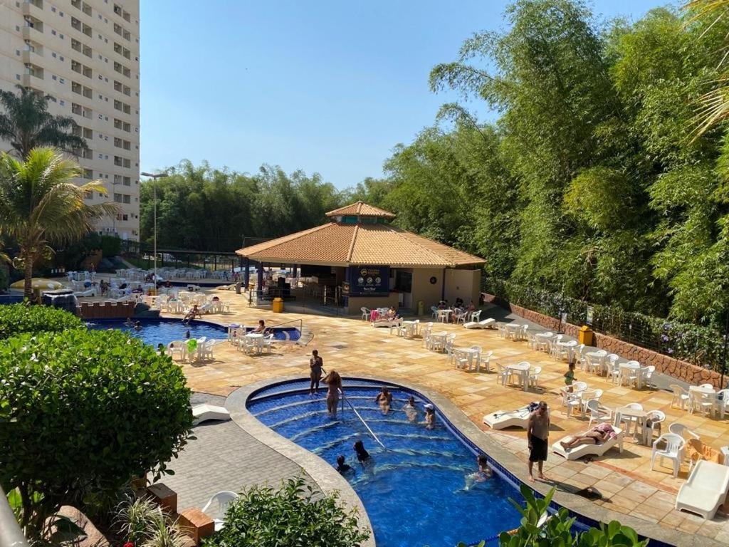 Até 4 Pessoas Em Golden Dolphin Grande Piscina 24h