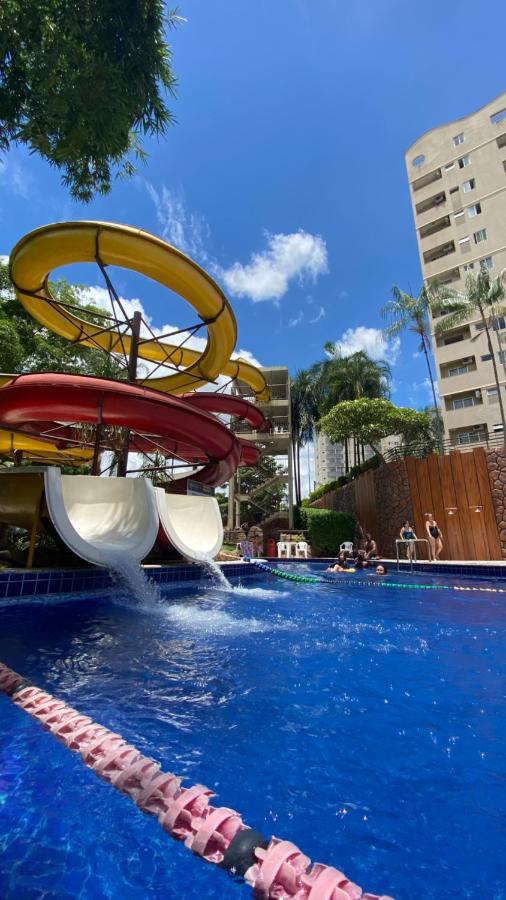 Até 4 Pessoas Em Golden Dolphin Grande Piscina 24h